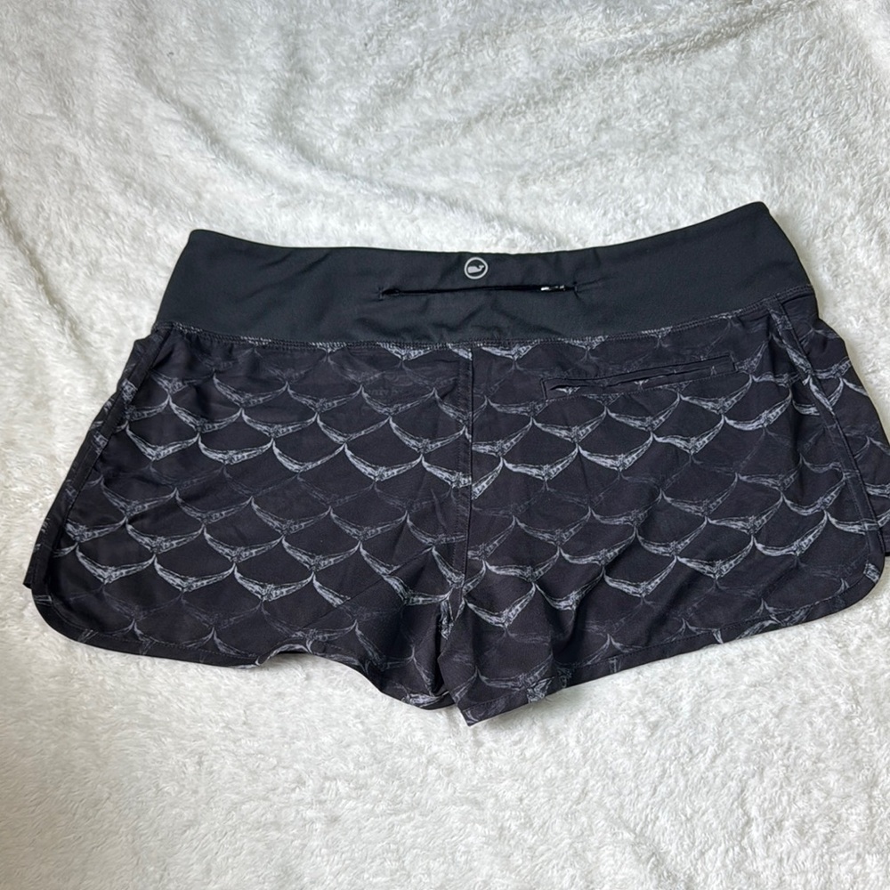 VINEYARD VINES WOMENS SHORT S